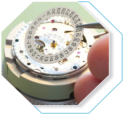piéces d'injection plastique pour l'horlogerie de type fermoire, cadran et bracelet etc. 